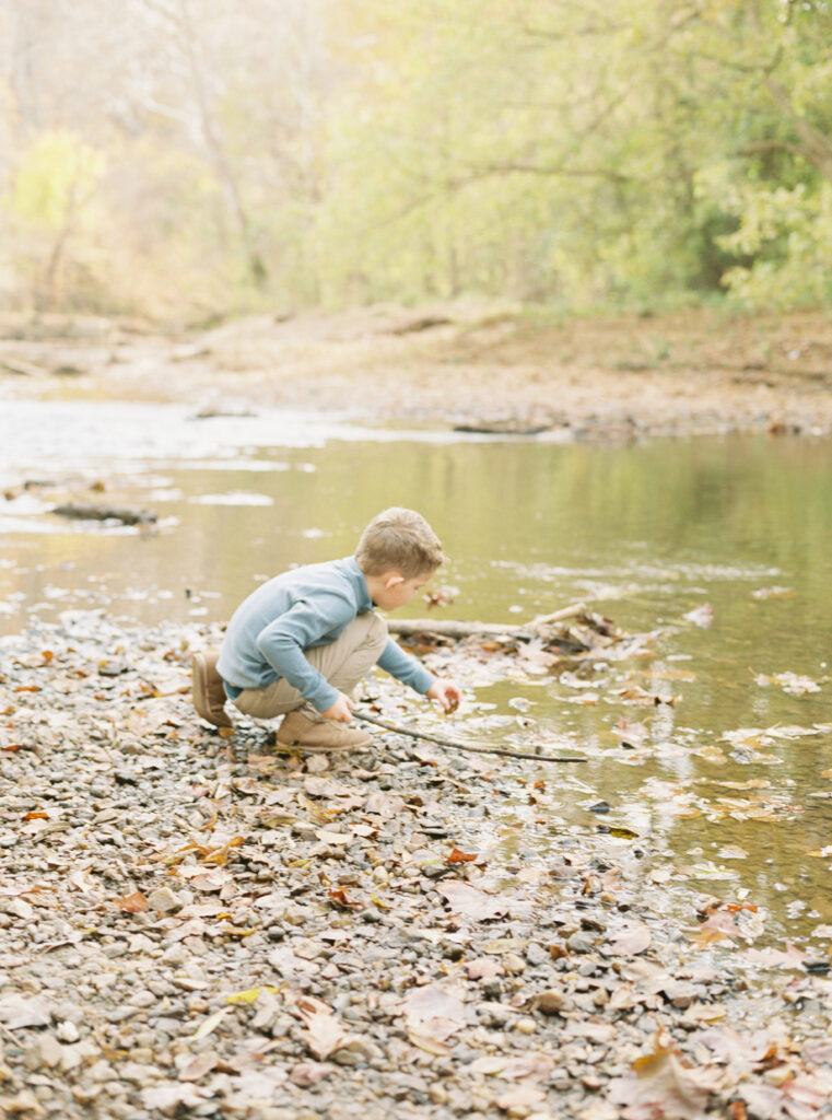 Rochester, NY family photographer | upstate new york family photography session by the creek