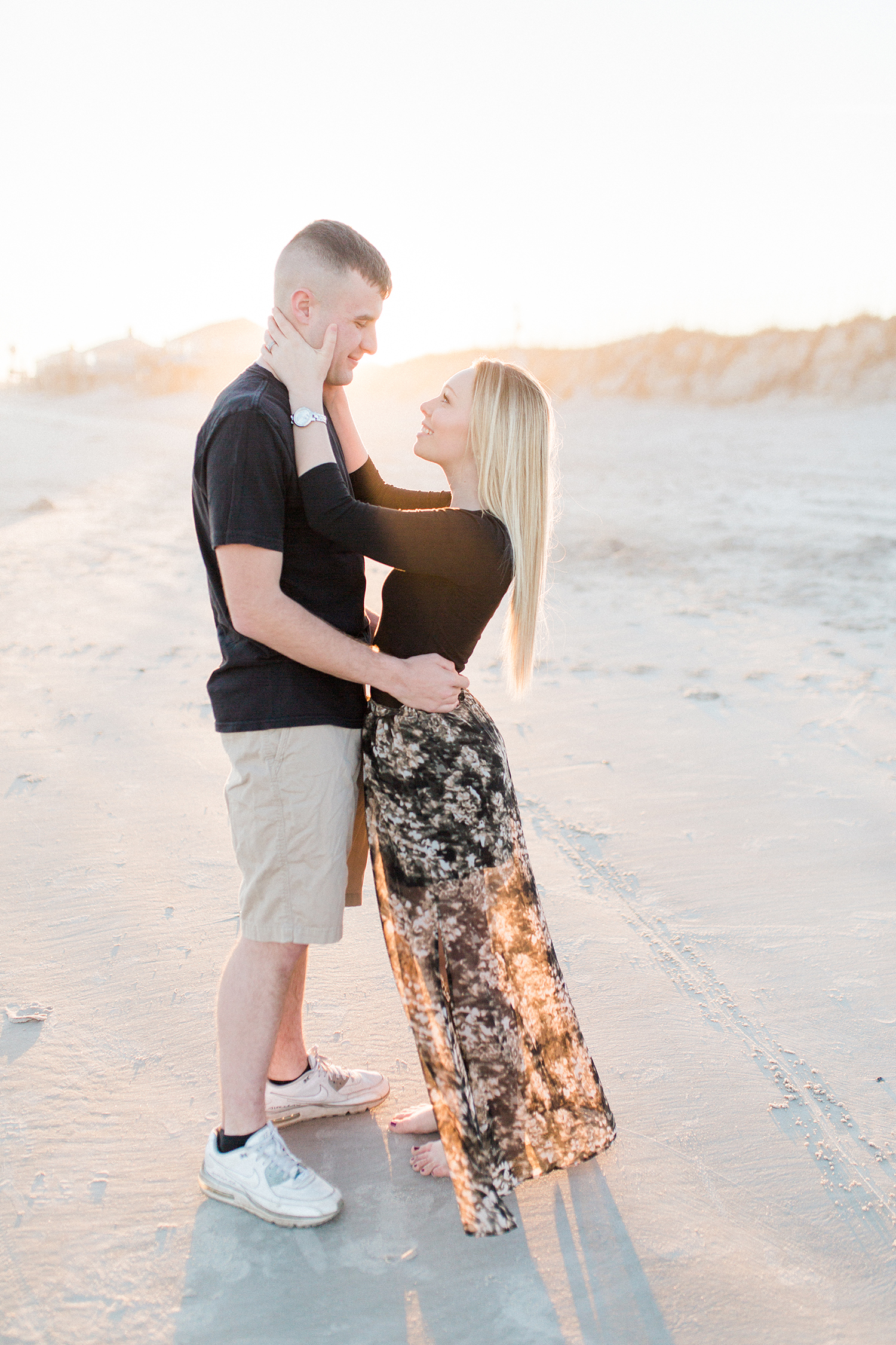 couple's sunset session on the beach | northern virginia couple's photographer