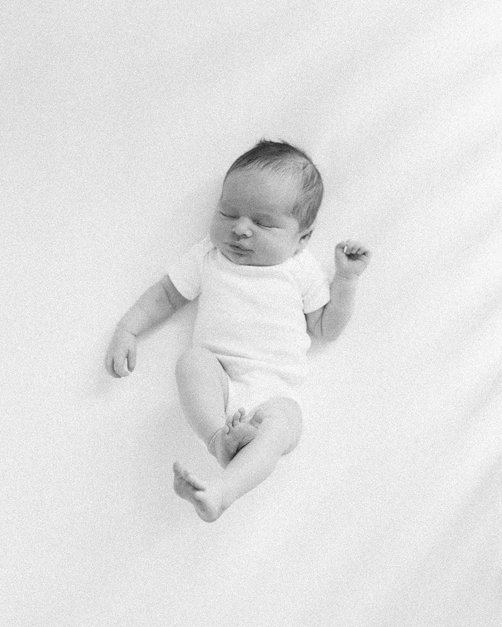 wilmington nc lifestyle photographer, newborn lifestyle session, cozy in-home newborn session